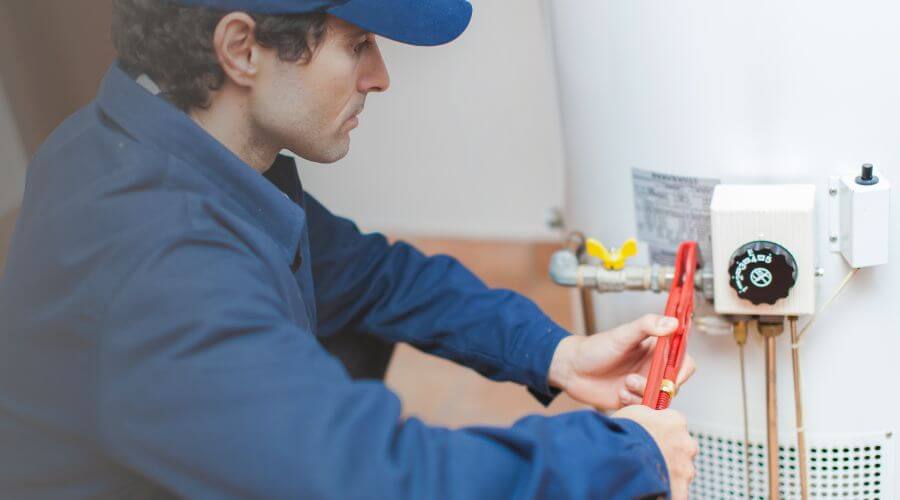 Expert burst pipe repair services in Colwell, IA